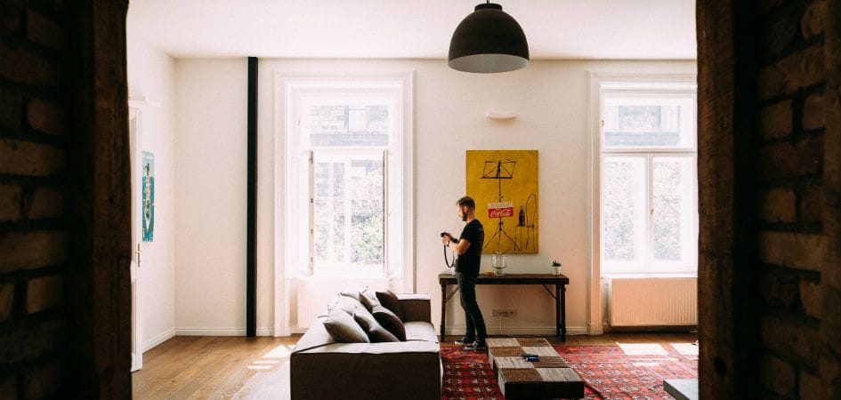 “Help! Ik heb twee huizen”: Een nieuwe hypotheek afsluiten terwijl je huidige huis nog niet verkocht is “Help! Ik heb twee huizen”: Een nieuwe hypotheek afsluiten terwijl je huidige huis nog niet verkocht is