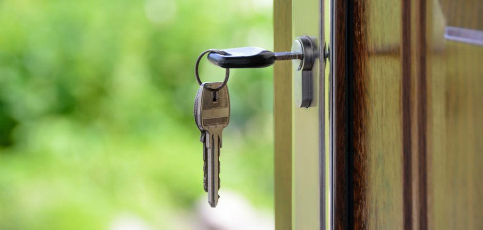 Overwaarde op je huis bij verkoop? Denk aan je overbruggingskrediet [hoe het werkt]